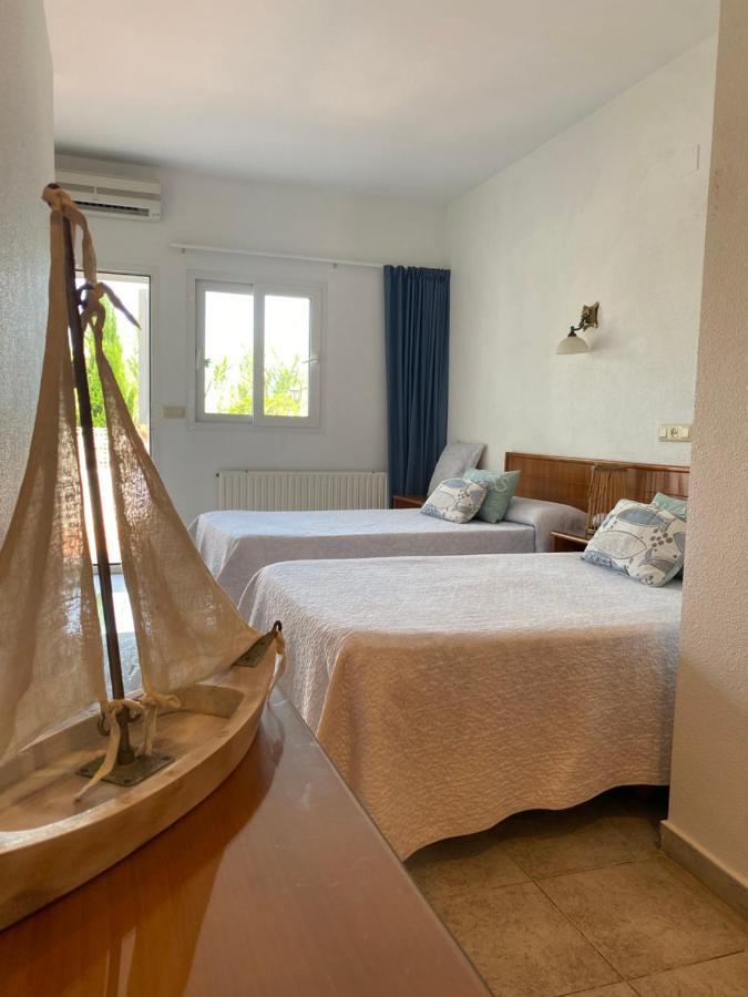 Hostal Blayet Valencia Exteriör bild