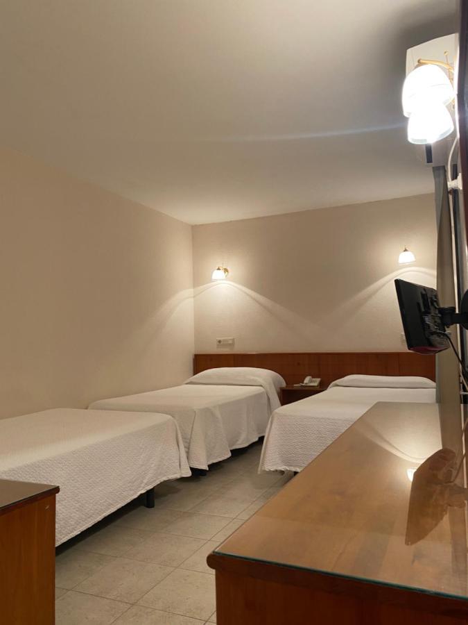 Hostal Blayet Valencia Exteriör bild