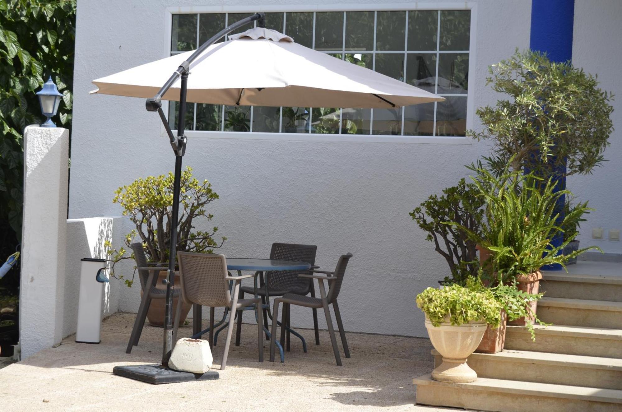 Hostal Blayet Valencia Exteriör bild