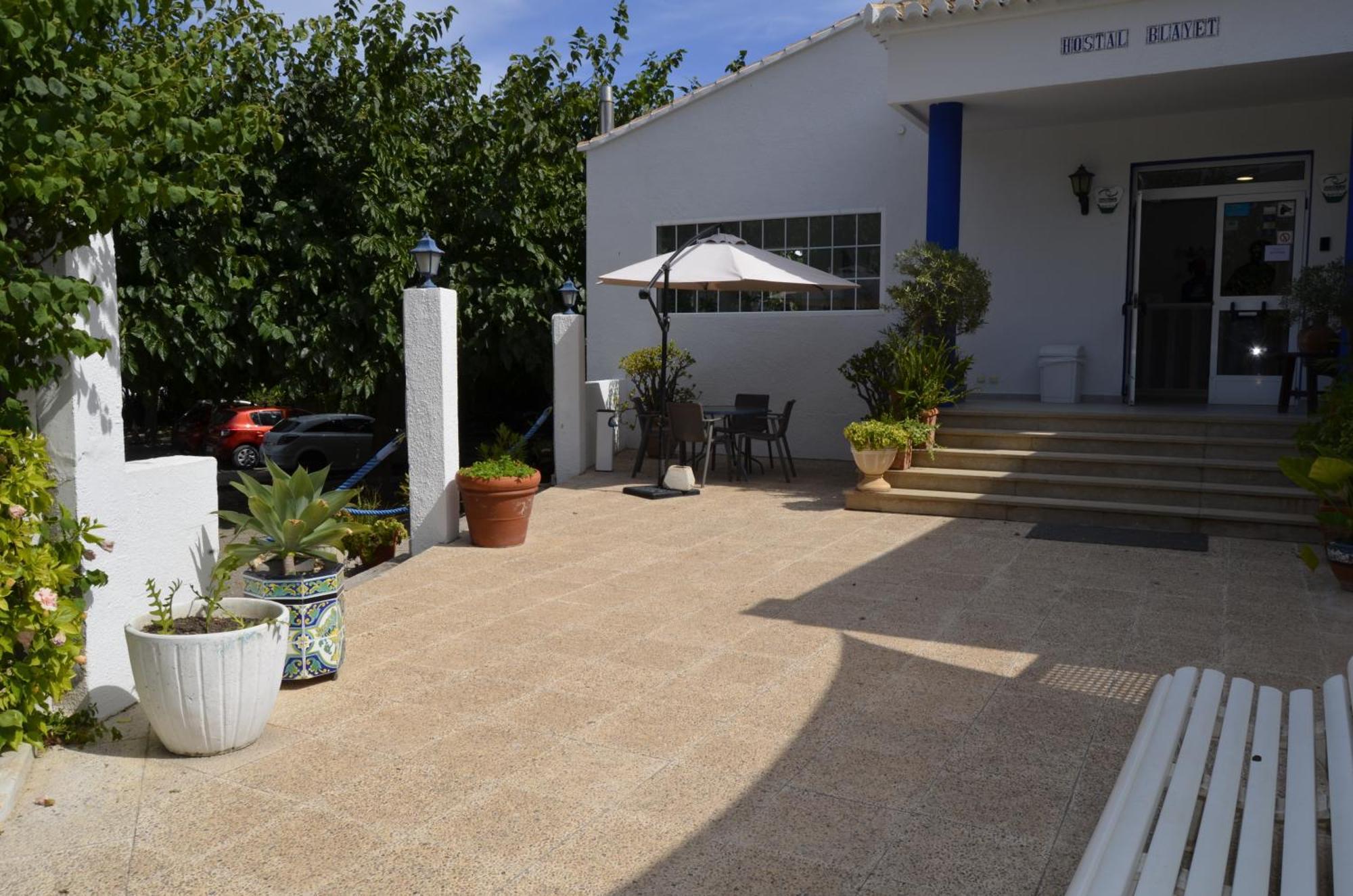 Hostal Blayet Valencia Exteriör bild