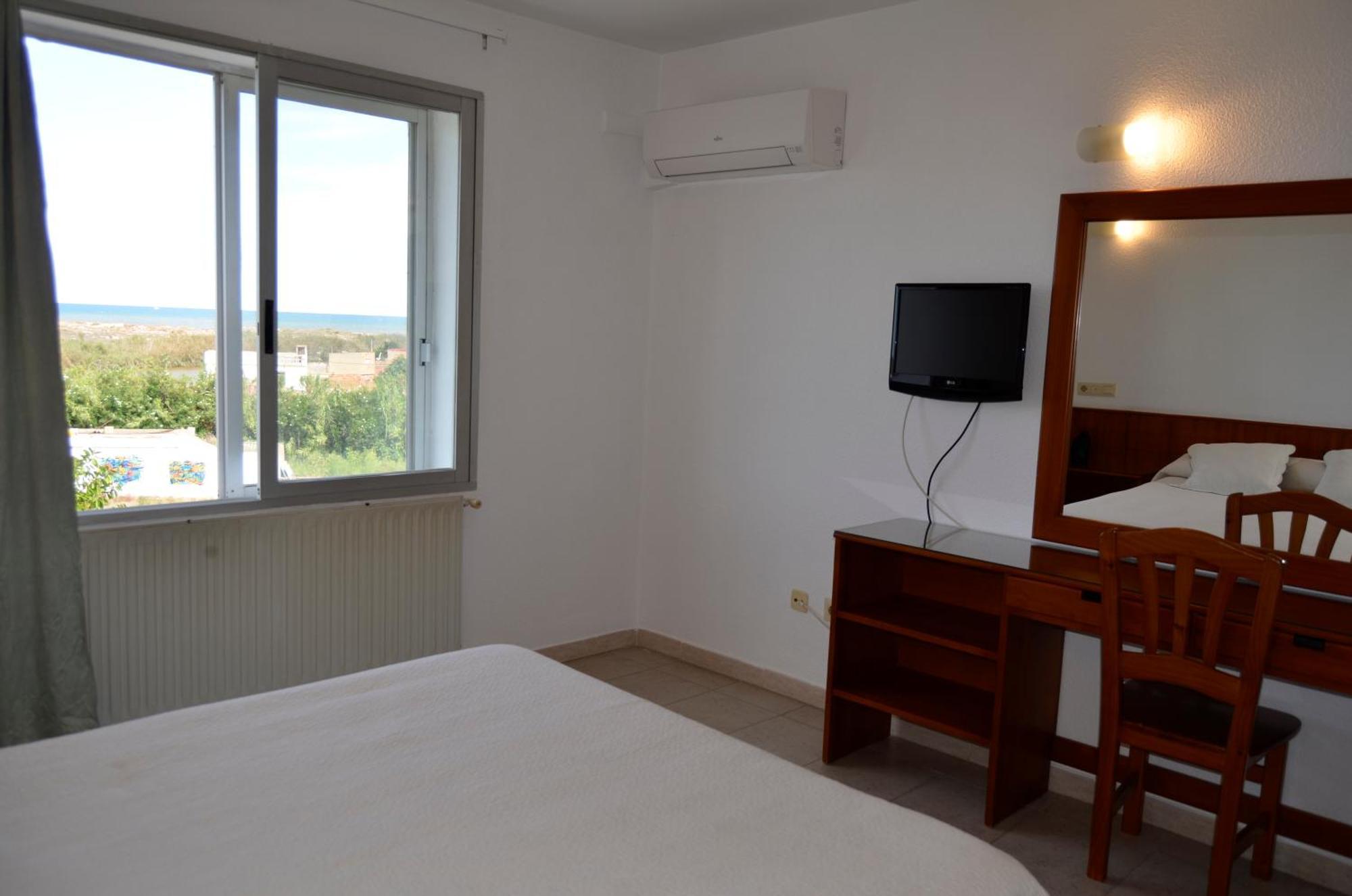 Hostal Blayet Valencia Exteriör bild
